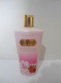 Strawberries & Champagne Hydrating Body Lotion 250 ml